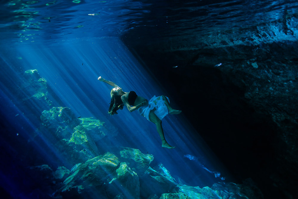 Cenote Trash the Dress